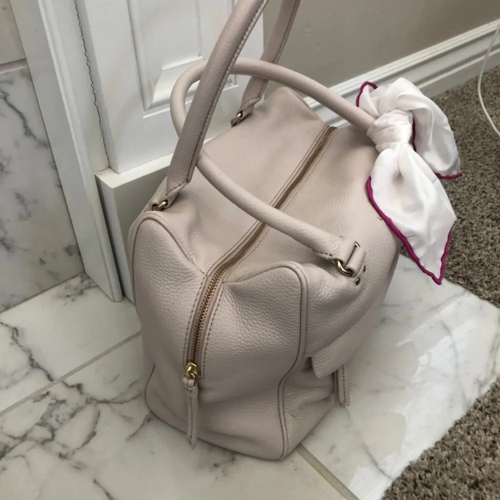 Kate Spade - Picture 2 of 7